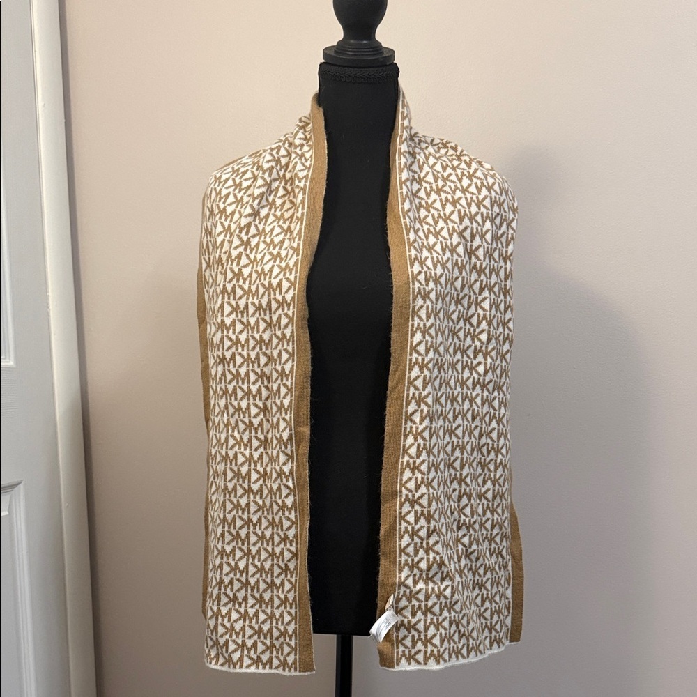 Michael Kors Tan & White Scarf